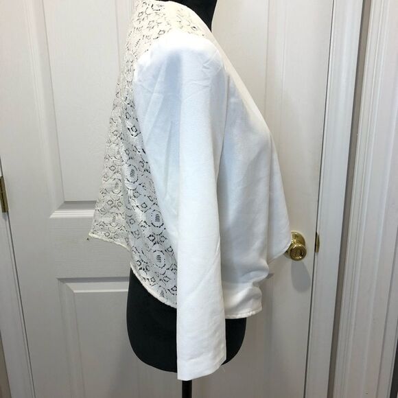 Jack cream open front lace back blazer, size medium - Picture 5 of 9